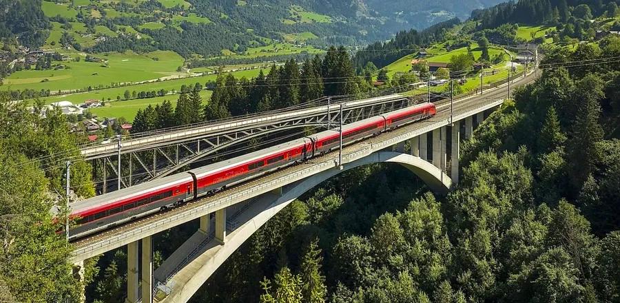 The Wonders of Train Travel in Austria: From Adventure to Art