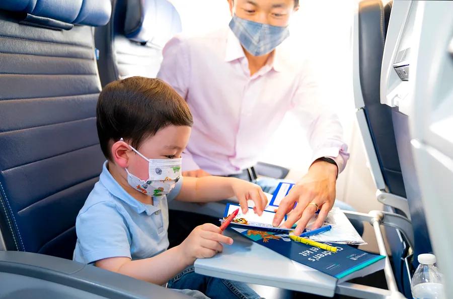 United is rolling out complimentary child amenity kits on every mainline flight.