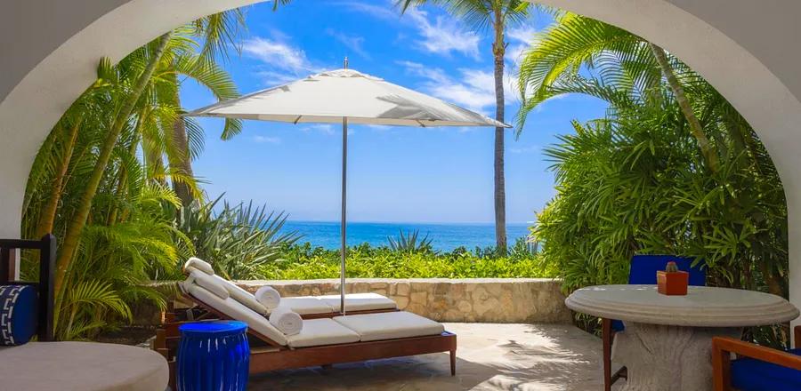 The 10 Best Hotels and Resorts for Romantic Getaways