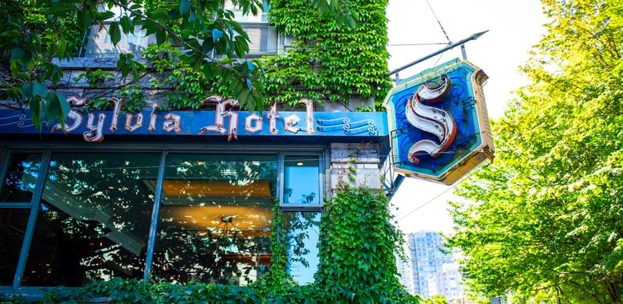 7 Must-Visit Hotels in Vancouver for an Authentic Experience