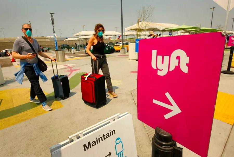 Holiday alert: Accumulate 4 miles for every dollar spent on Lyft rides to the airport throughout the festive season.