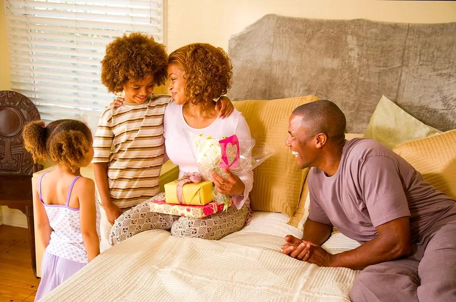 Strategies for reserving hotel accommodations for larger families