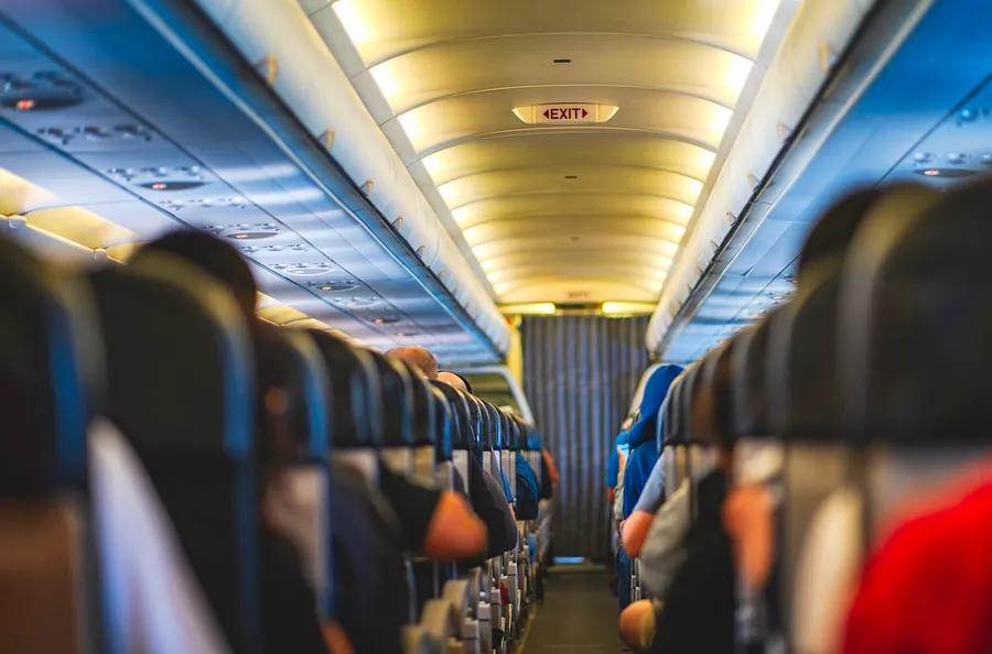 Strategies to ease discomfort during extended flights