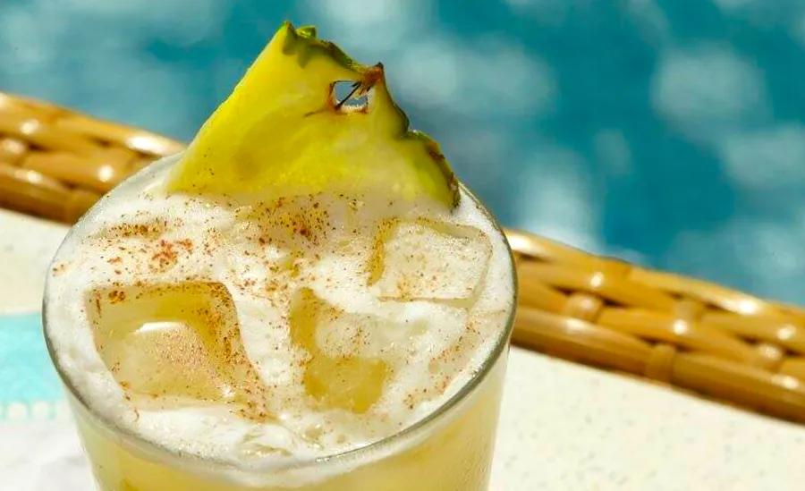 13 Essential Drinks to Try in The Bahamas