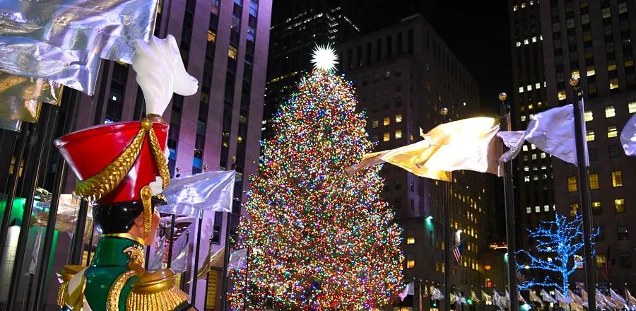 8 U.S. Cities Perfect for Embracing Holiday Cheer