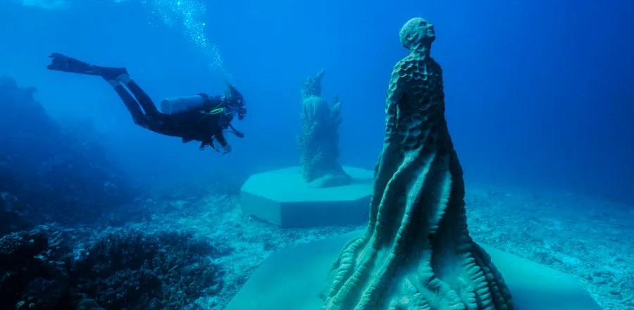 Visitors Dive Among Conservation-Inspired Submerged Art at New Great Barrier Reef Sculpture Exhibit