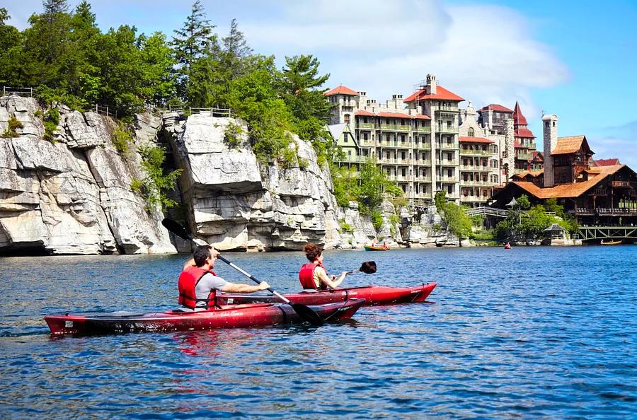 10 Essential Summer Resorts for Family Fun