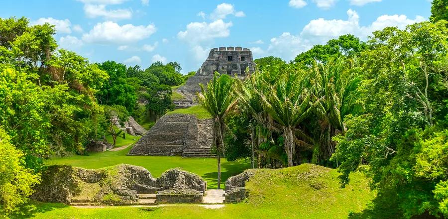 Top Experiences in Belize—From Thrilling Jungle Expeditions to Stunning Reef Diving