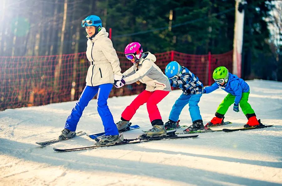 Ways for Your Kids to Ski Free This Winter Season