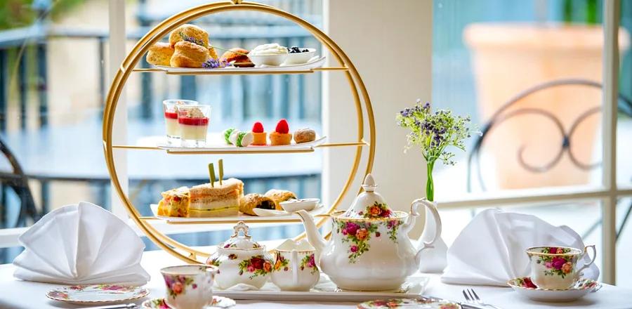 An Essential Guide to the Etiquette of British Afternoon Tea—and Where to Experience It in London