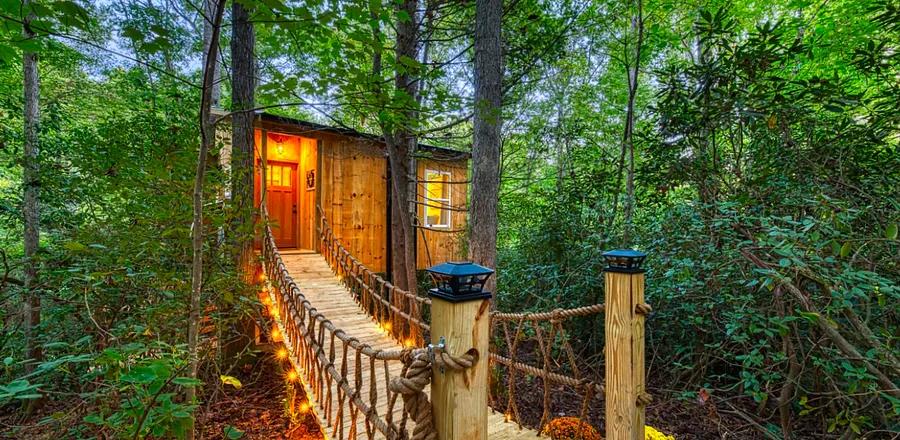 16 Enchanting Blue Ridge Mountain Cabins Available for Rent on Airbnb and Vrbo