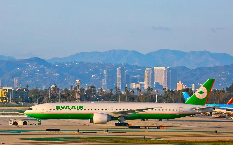 EVA Air announces new business suites, aims for a Boeing 777 cabin upgrade — and expansion to three new U.S. cities