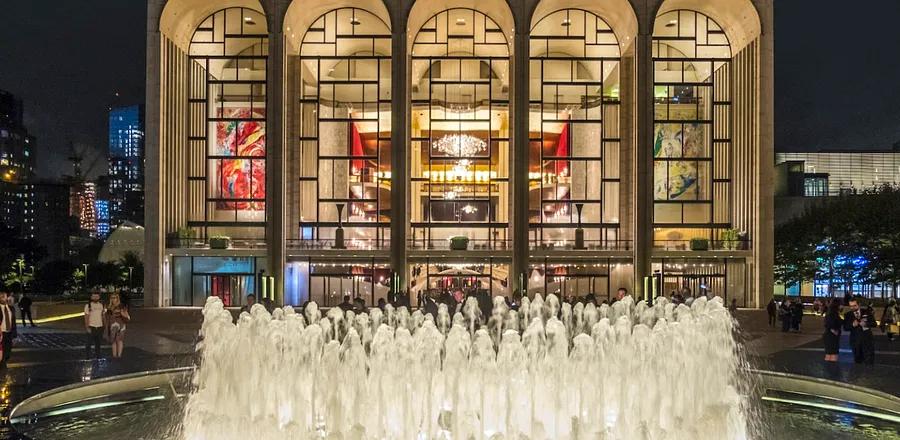 Metropolitan Opera in New York Mandates Boosters