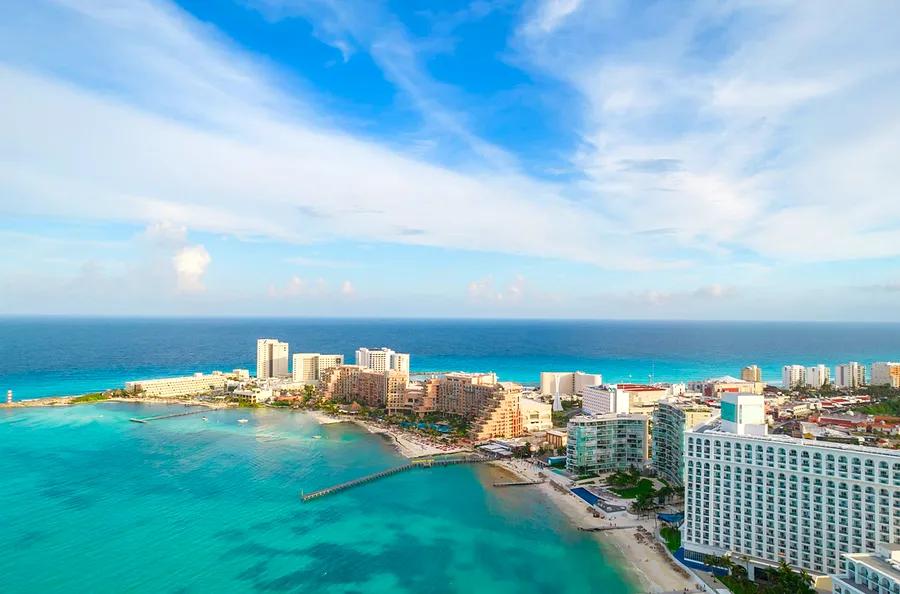 Navigating transportation from Cancun International Airport to your hotel: Tips to avoid scams, overpriced rides, and more