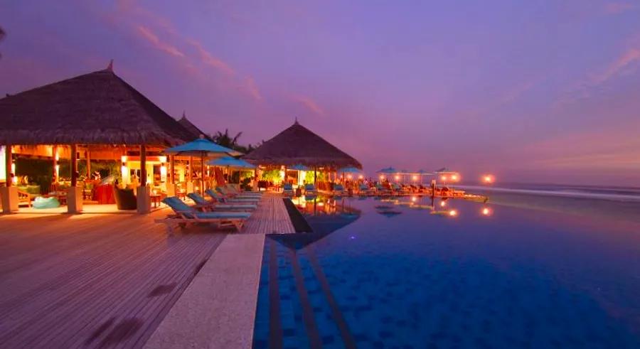 Maldives resort introduces $30K 'endless stay' offer | Dinogo