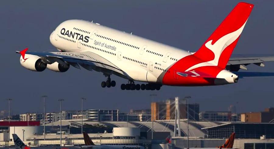 Qantas A380 takes a landmark direct flight from Australia to London