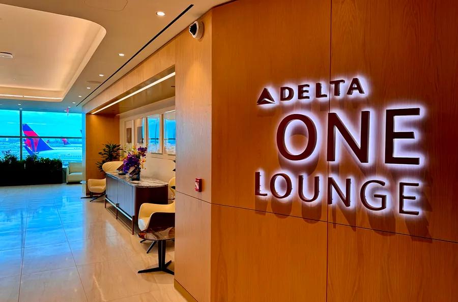 Exploring the newly unveiled Delta One Lounge in New York, a breathtaking work of art.