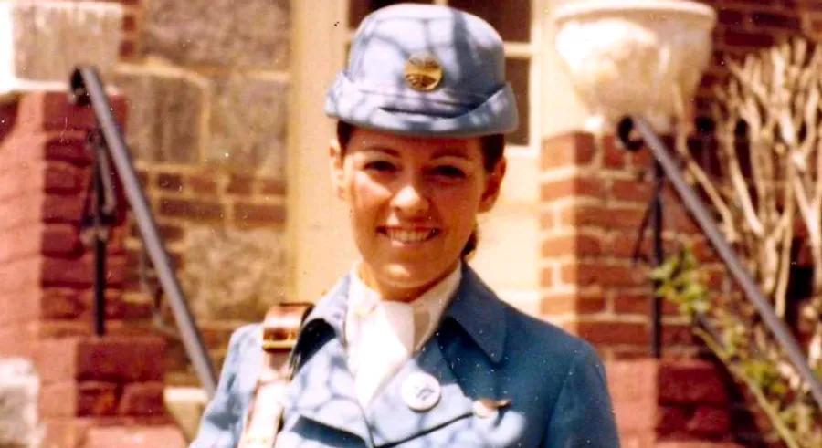 The surprising romance between a Pan Am flight attendant and a CIA agent aboard a plane