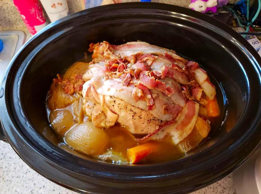 Slow-Cooked Thanksgiving Turkey