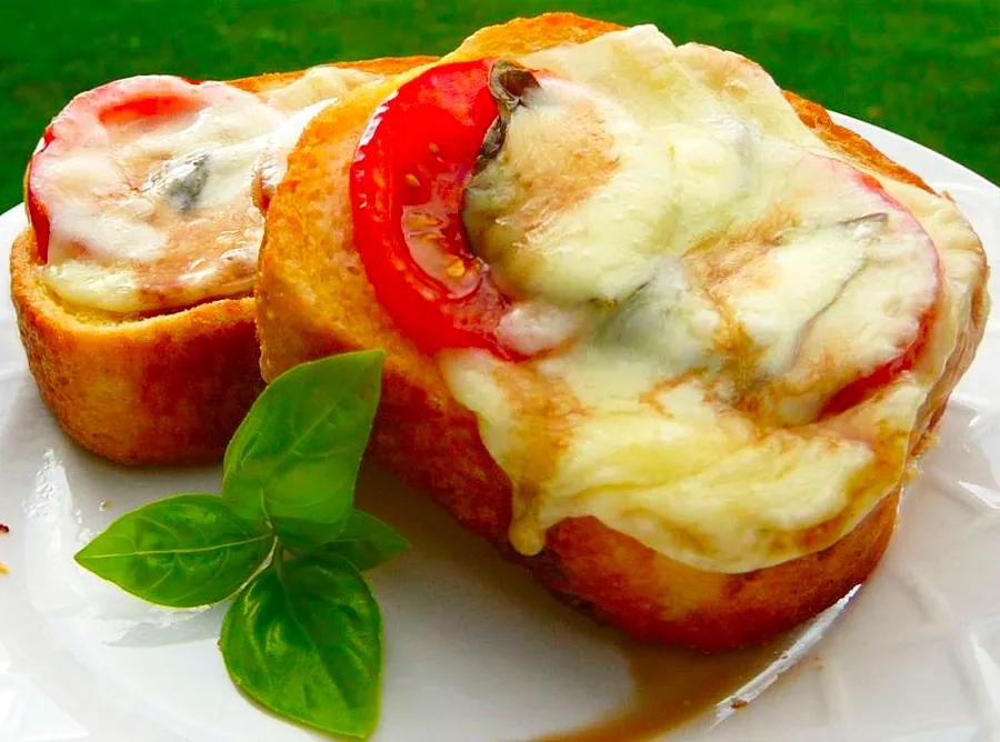 Mozzarella Open-Faced Sandwich