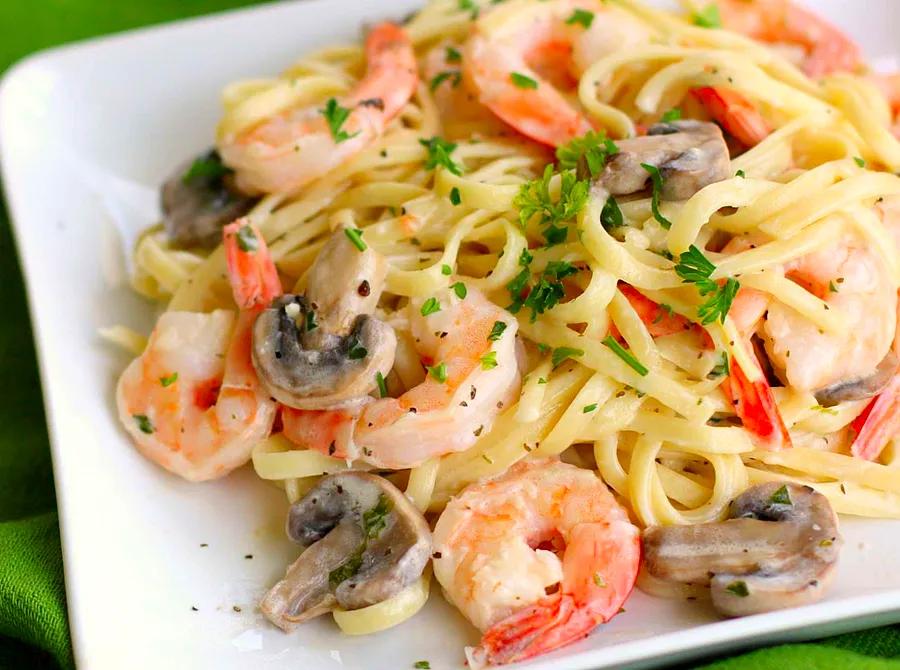 Mushroom and Shrimp Fettuccine in a Creamy Sauce