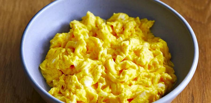 The Right Moment to Salt Scrambled Eggs, According to Experts