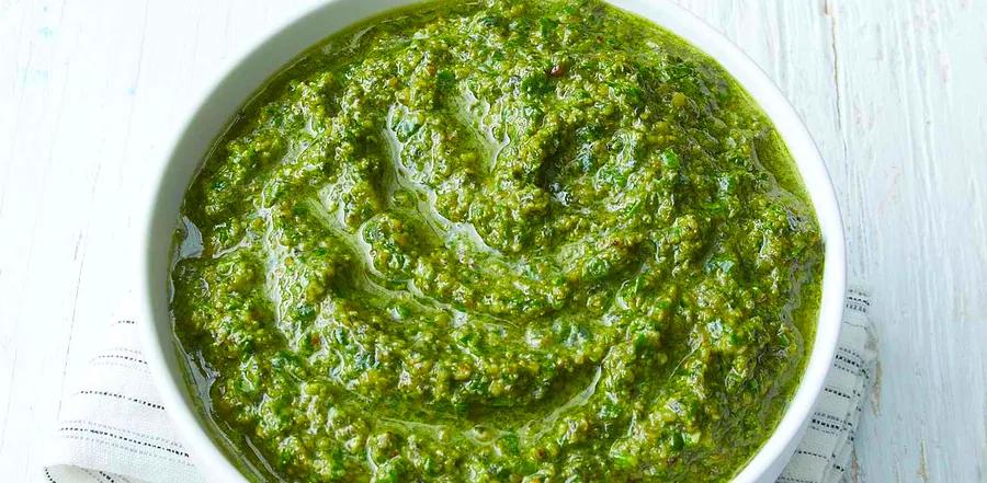 A Professional Chef's Tip for Keeping Pesto Vibrant and Green