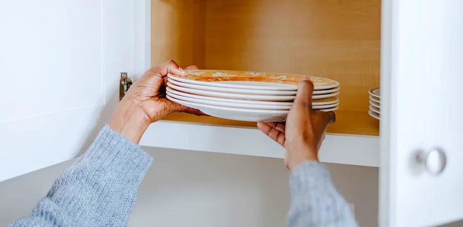 The Surprising Reason You Shouldn’t Store Plates on Kitchen Shelves