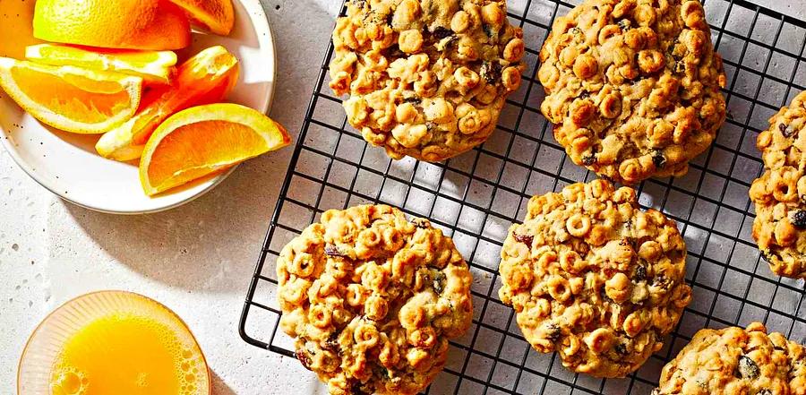 These Giant Breakfast Cookies Are the Perfect Way to Kickstart Busy Mornings