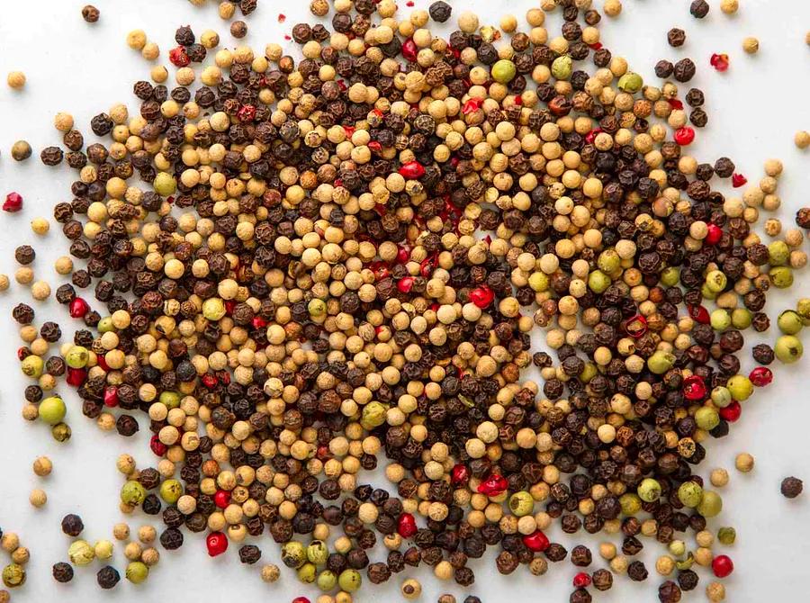 What Are Peppercorns and How Do You Use Them?