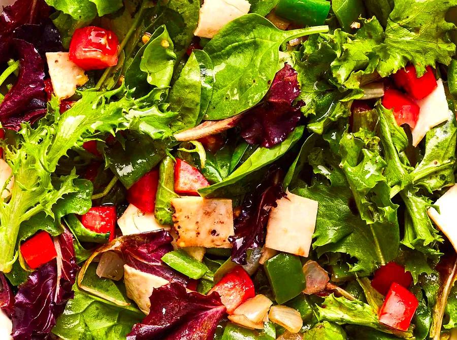 How to Keep Your Salad Fresh for Longer in the Fridge