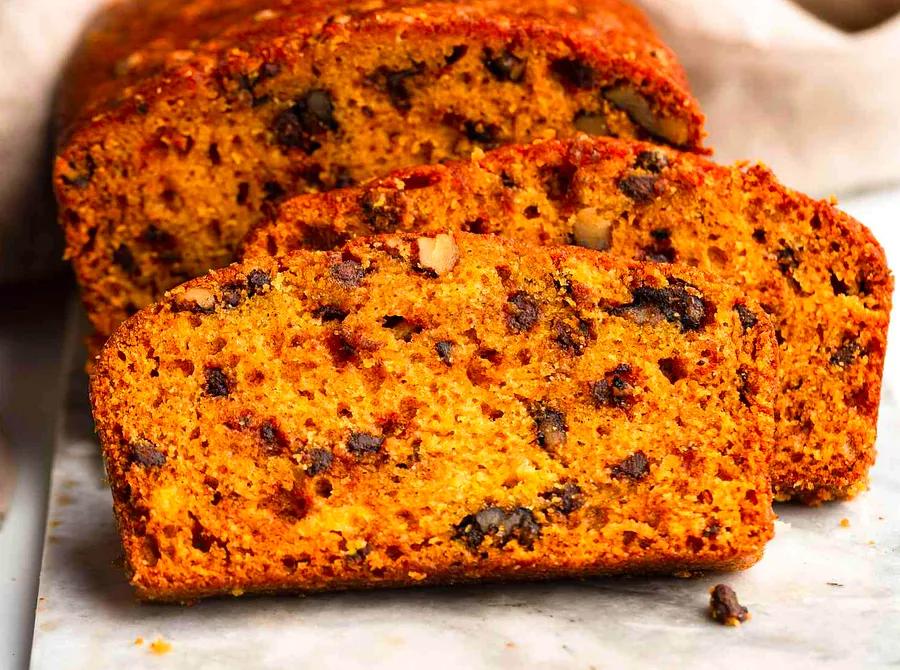 Pumpkin Chocolate Chip Bread