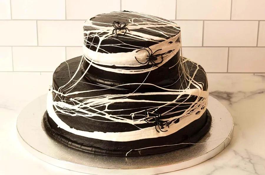 This Spooky Spiderweb Cake Will Give You the Creeps