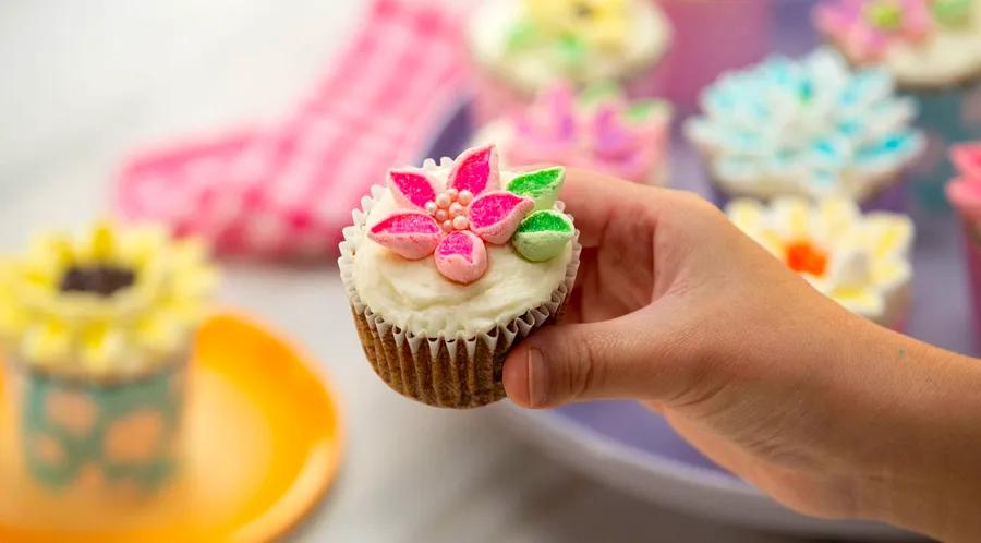 How to Create Floral Carrot Cupcakes for a Spring Celebration