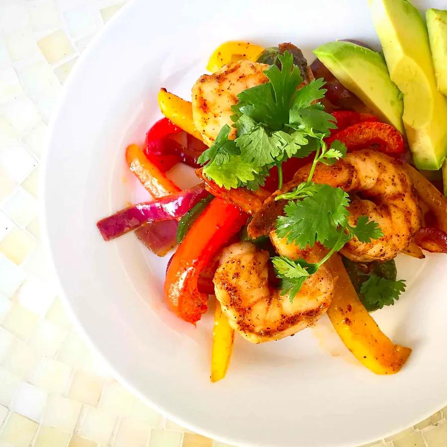 Sheet Pan Shrimp Fajitas: A quick and tasty one-pan meal