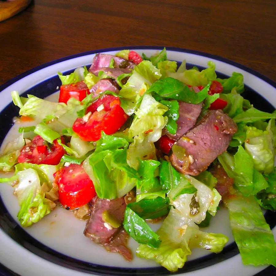 Grilled Steak Salad