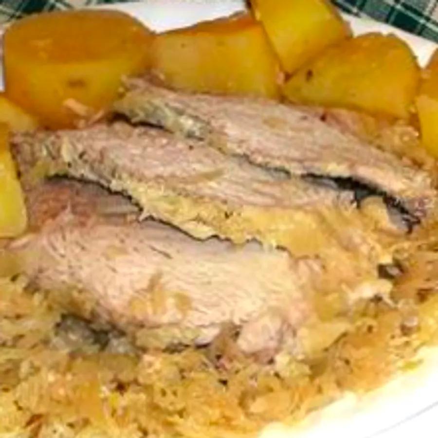 Slow Cooker Pork Roast with Sauerkraut and Potatoes – German-Style