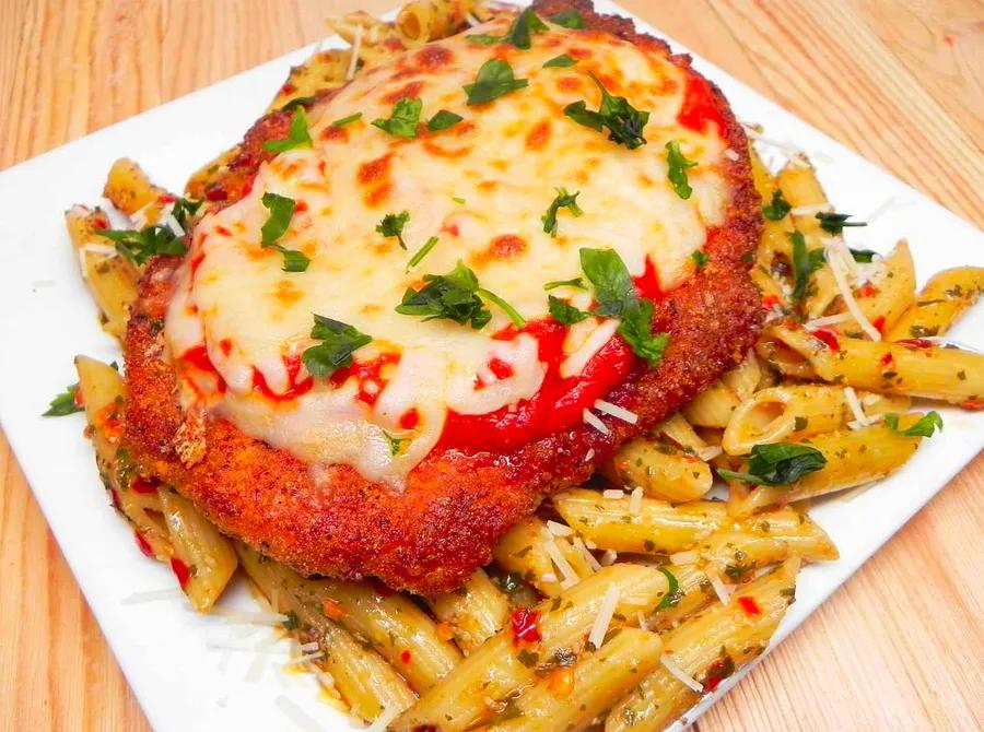 Keto-Friendly Chicken Parmesan