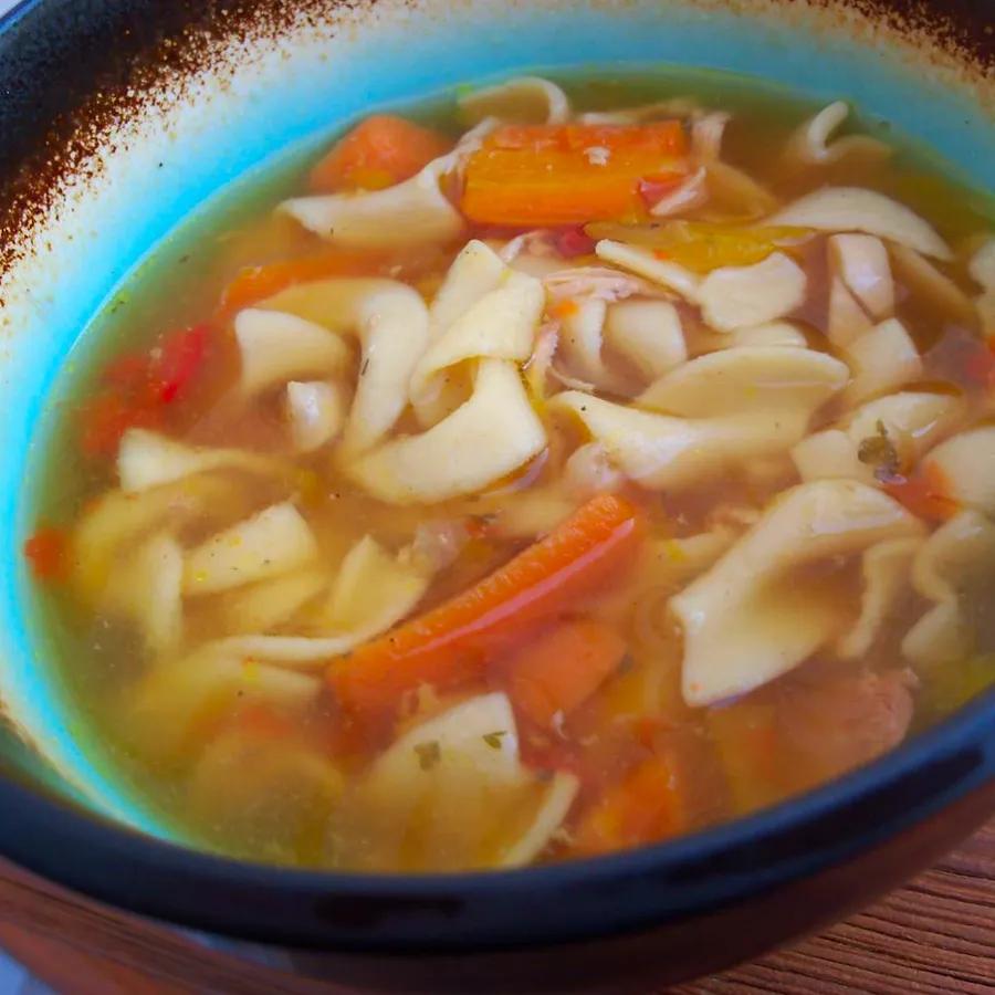 Slow Cooker Chicken with Noodles