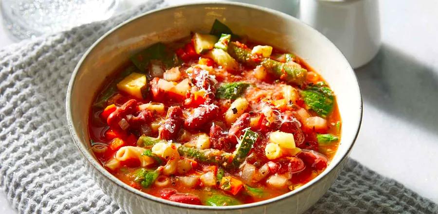 Slow Cooker Vegetarian Minestrone Soup