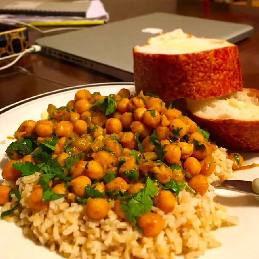 Chickpea Curry Dish