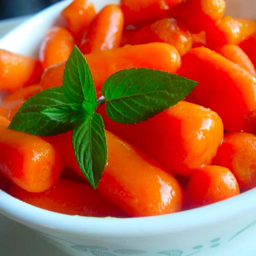 Sweet and Tangy Orange-Glazed Carrots