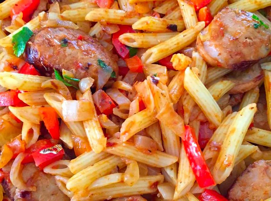 Sautéed Penne with Peppers and Chicken-Apple Sausage