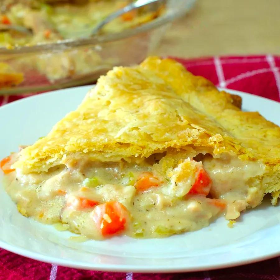 Mom's Hearty Chicken Pot Pie