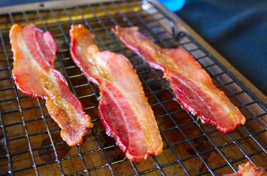 The Simple, Clean Method for Cooking Bacon