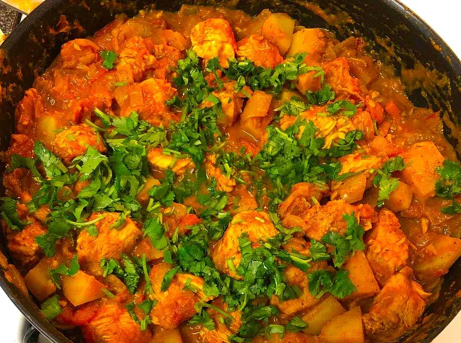 Bengali Chicken Curry with Potatoes