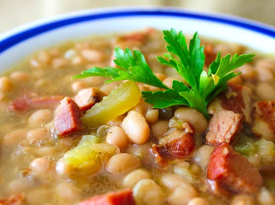 Hearty Ham and Bean Stew