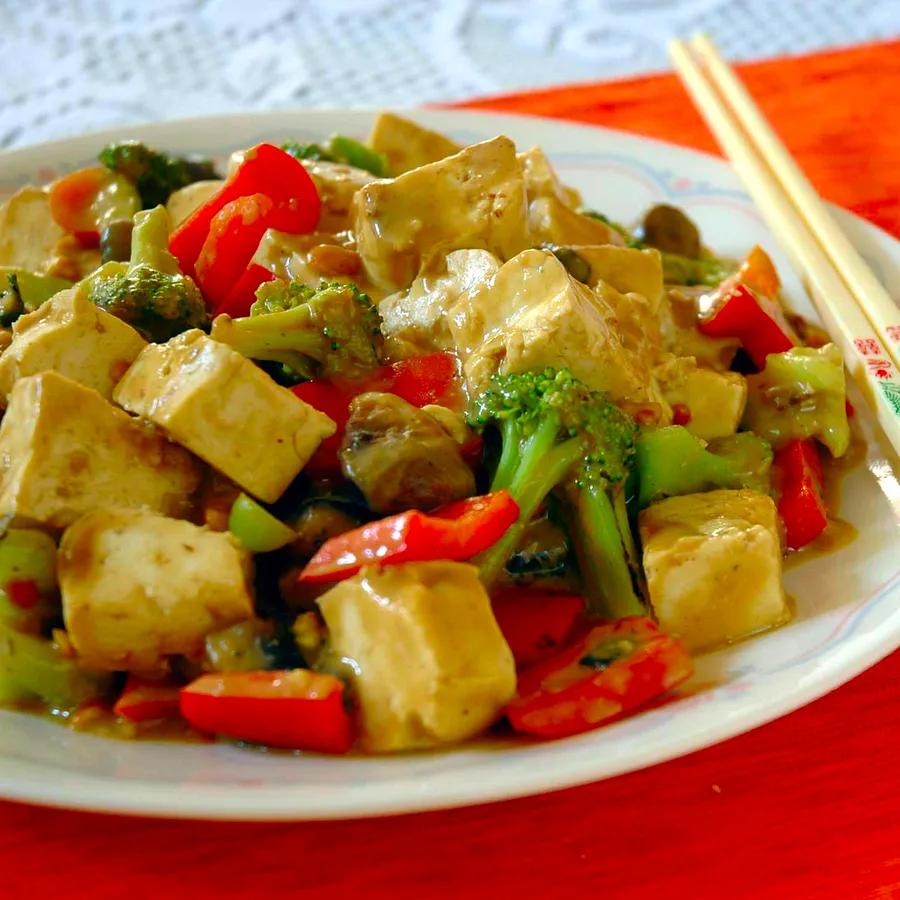 Peanut Sauce Tofu and Veggie Stir-Fry