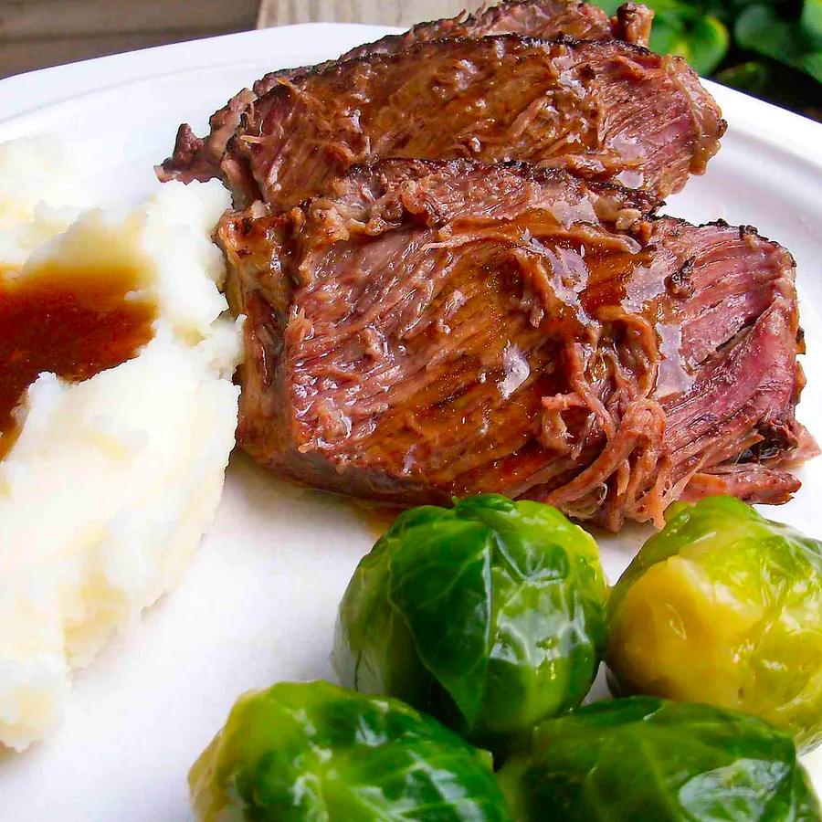 Slow Cooker Tender Roast Beef