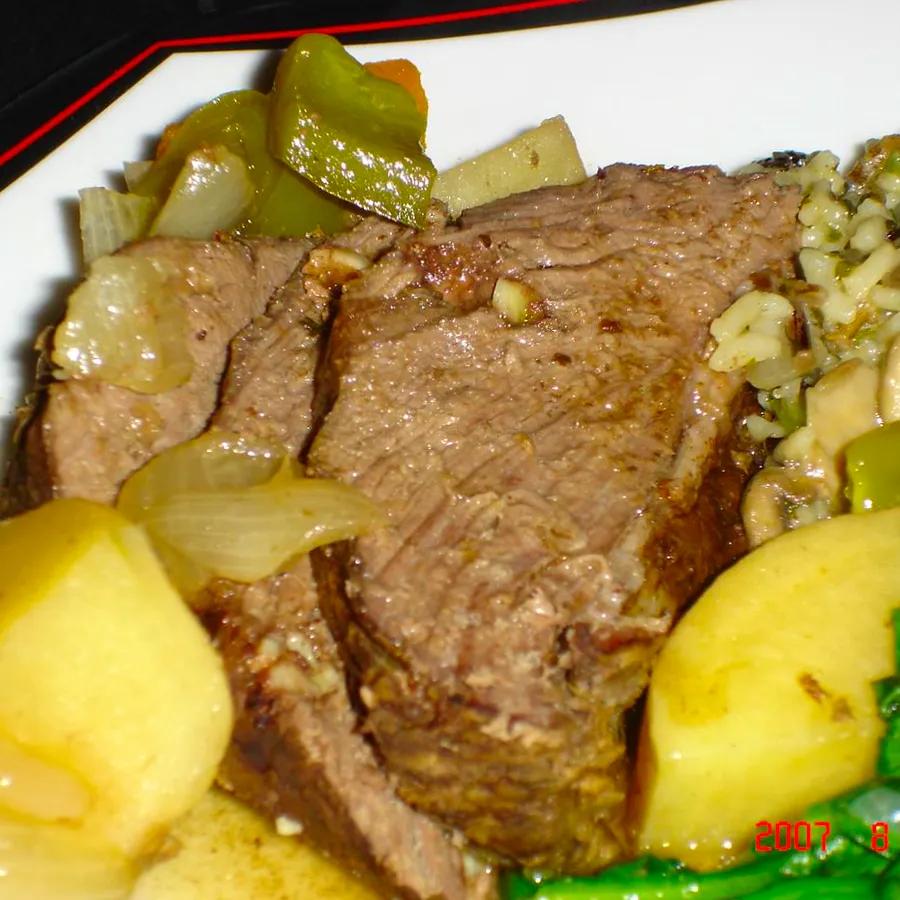 Garlic-Infused Top Sirloin Roast